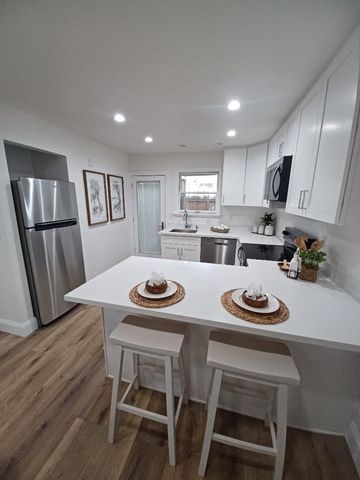 1520 Schenone Ct 15, Concord, CA 94521