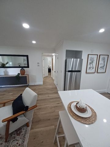 1520 Schenone Ct 15, Concord, CA 94521