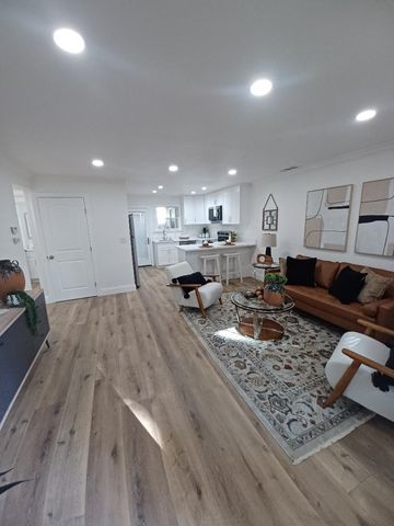 1520 Schenone Ct 15, Concord, CA 94521