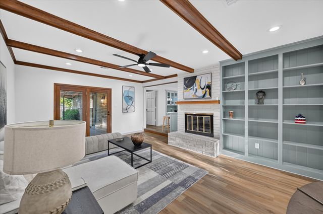 1902 Alamo Drive, Arlington, TX 76012