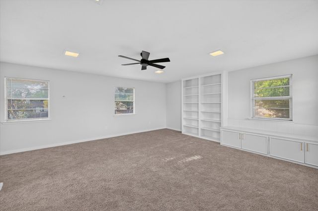 1902 Alamo Drive, Arlington, TX 76012