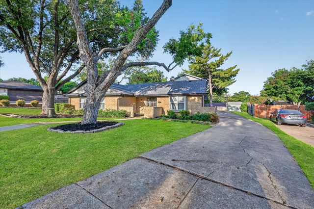 1902 Alamo Drive, Arlington, TX 76012