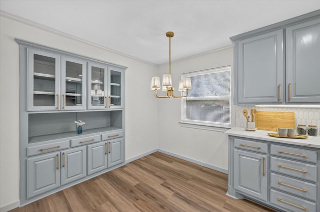 1902 Alamo Drive, Arlington, TX 76012
