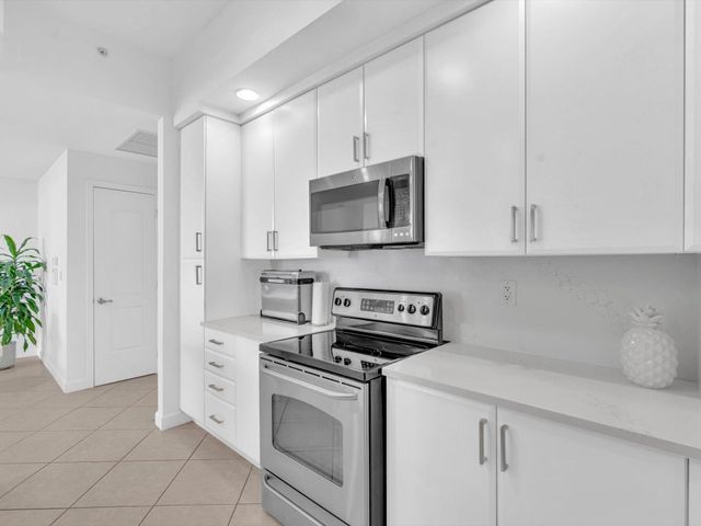 801 S Olive Avenue 1521, West Palm Beach, FL 33401