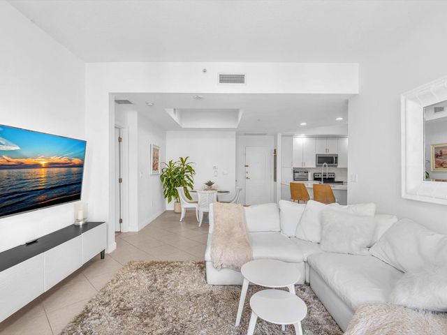 801 S Olive Avenue 1521, West Palm Beach, FL 33401