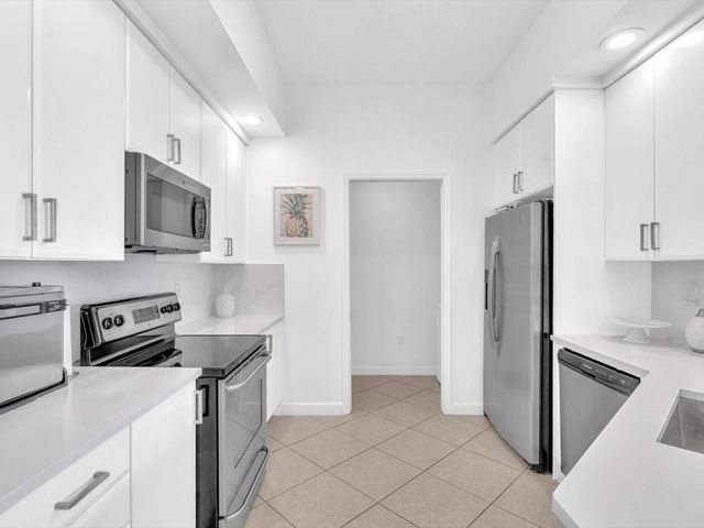 801 S Olive Avenue 1521, West Palm Beach, FL 33401