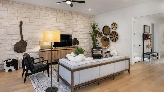 9417 Boathouse DR, Austin, TX 78744