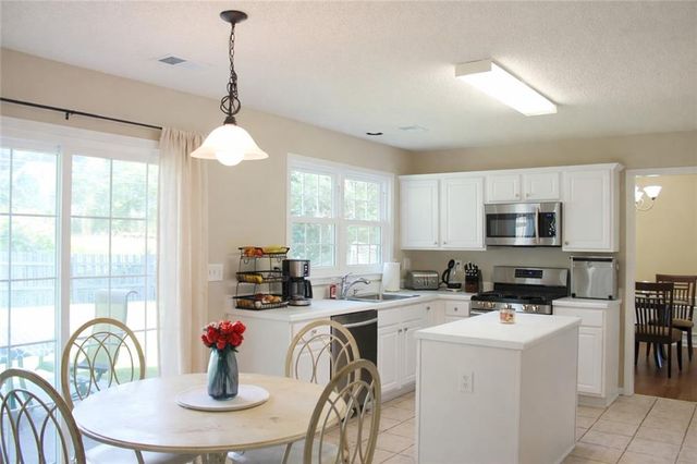 660 Glenbarrett Court NE, Marietta, GA 30066