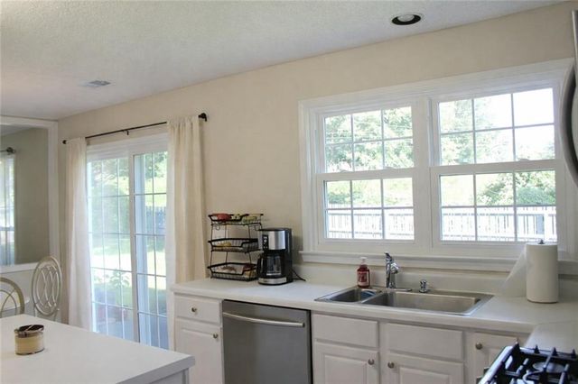 660 Glenbarrett Court NE, Marietta, GA 30066