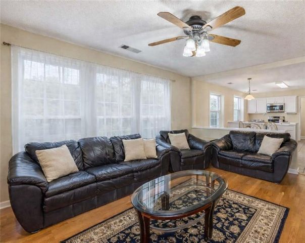 660 Glenbarrett Court NE, Marietta, GA 30066