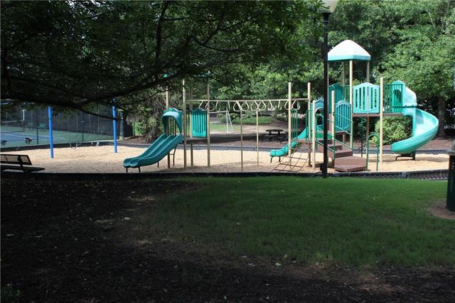 660 Glenbarrett Court NE, Marietta, GA 30066