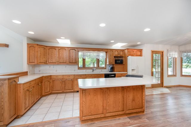 1101 E Beaver Road, Kawkawlin, MI 48631