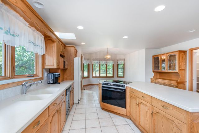 1101 E Beaver Road, Kawkawlin, MI 48631
