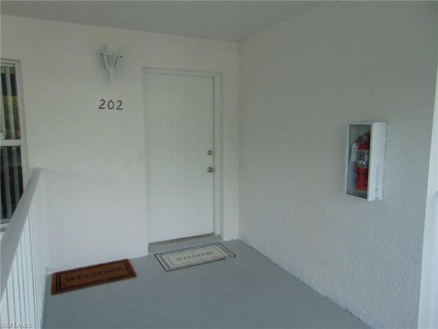 1155 Sarah Jean CIR # E202, Naples, FL 34110