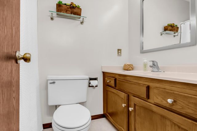 2705 Larch Lane N, Plymouth, MN 55441