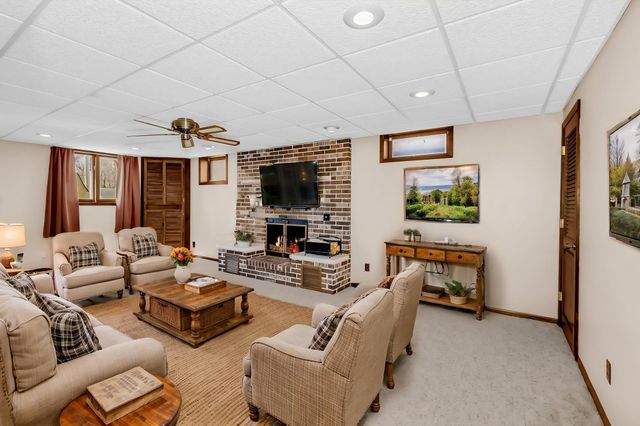 2705 Larch Lane N, Plymouth, MN 55441