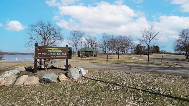 2705 Larch Lane N, Plymouth, MN 55441