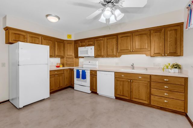 2705 Larch Lane N, Plymouth, MN 55441