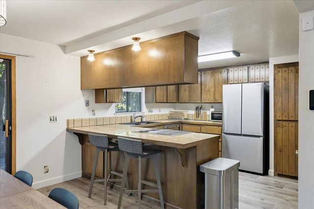 5671 Sierra Springs Dr, Pollock Pines, CA 95726