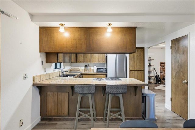 5671 Sierra Springs Dr, Pollock Pines, CA 95726