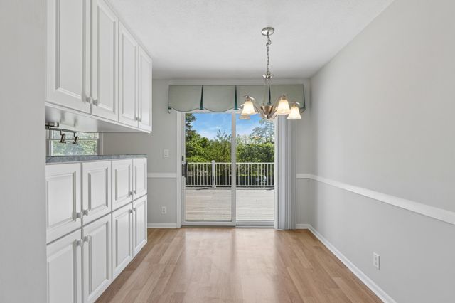 2422 Oak Street, White Bear Lake, MN 55110