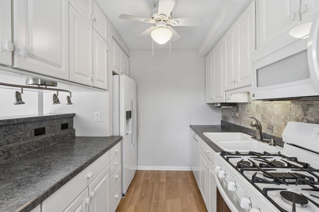 2422 Oak Street, White Bear Lake, MN 55110