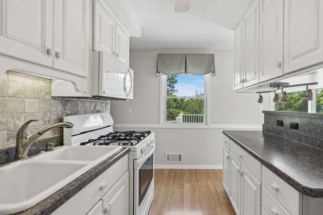 2422 Oak Street, White Bear Lake, MN 55110
