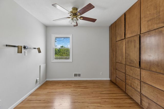 2422 Oak Street, White Bear Lake, MN 55110