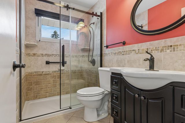2422 Oak Street, White Bear Lake, MN 55110