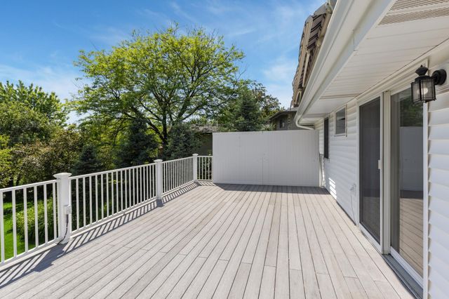 2422 Oak Street, White Bear Lake, MN 55110