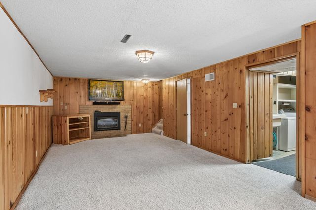 2422 Oak Street, White Bear Lake, MN 55110