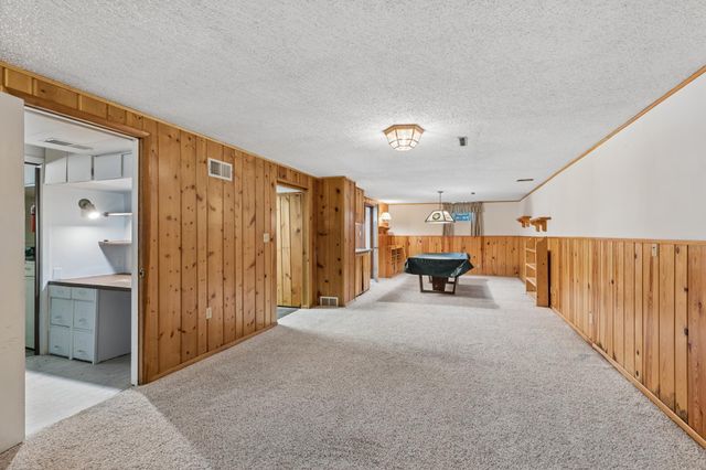 2422 Oak Street, White Bear Lake, MN 55110