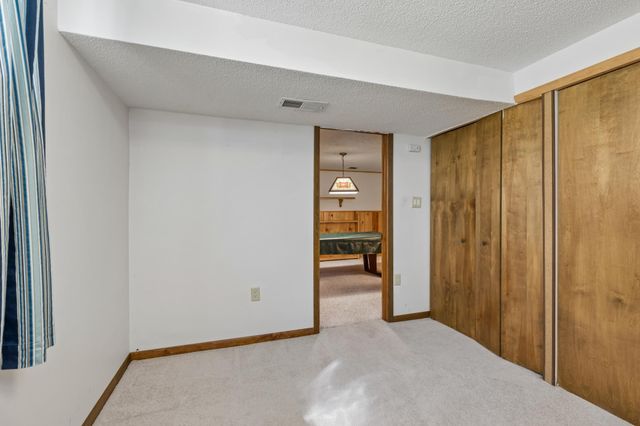 2422 Oak Street, White Bear Lake, MN 55110