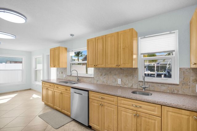 251 Azalea Street, Plantation Key, FL 33070