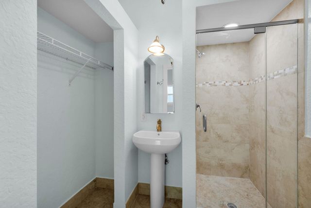 251 Azalea Street, Plantation Key, FL 33070