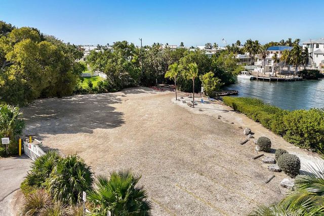 251 Azalea Street, Plantation Key, FL 33070