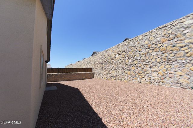 13083 BECCLES Street, El Paso, TX 79928
