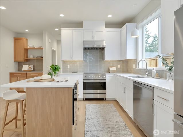 1413 A N 48th Street, Seattle, WA 98103