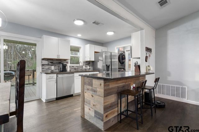 1452 Tanglewood W, Hideaway, TX 75771