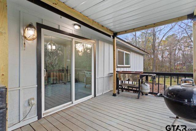 1452 Tanglewood W, Hideaway, TX 75771