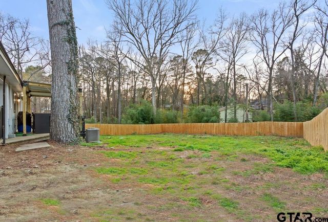 1452 Tanglewood W, Hideaway, TX 75771