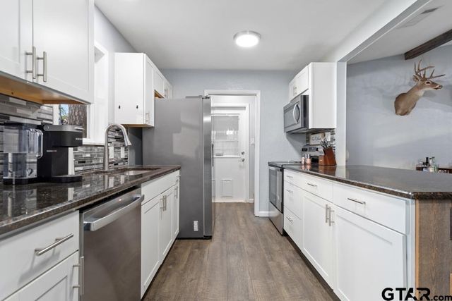 1452 Tanglewood W, Hideaway, TX 75771