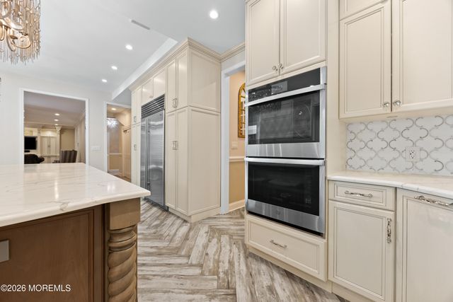 6 Jayhawk Way, Holmdel, NJ 07733