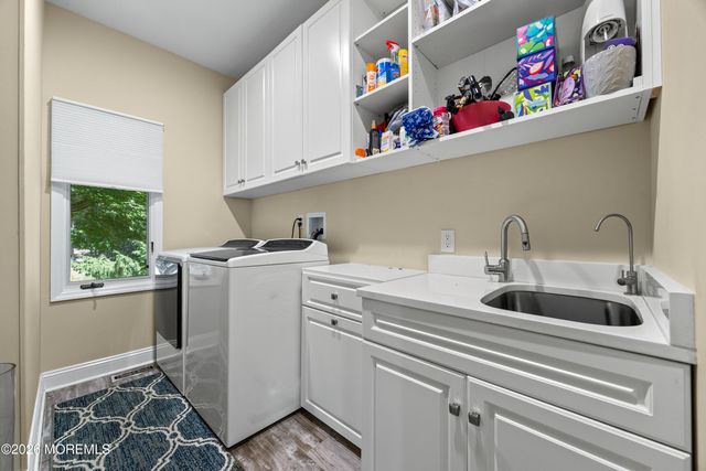 6 Jayhawk Way, Holmdel, NJ 07733