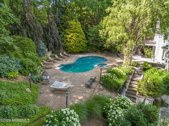 6 Jayhawk Way, Holmdel, NJ 07733
