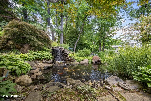 6 Jayhawk Way, Holmdel, NJ 07733
