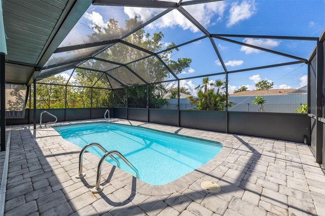 1432 SE 11TH STREET, Cape Coral, FL 33990