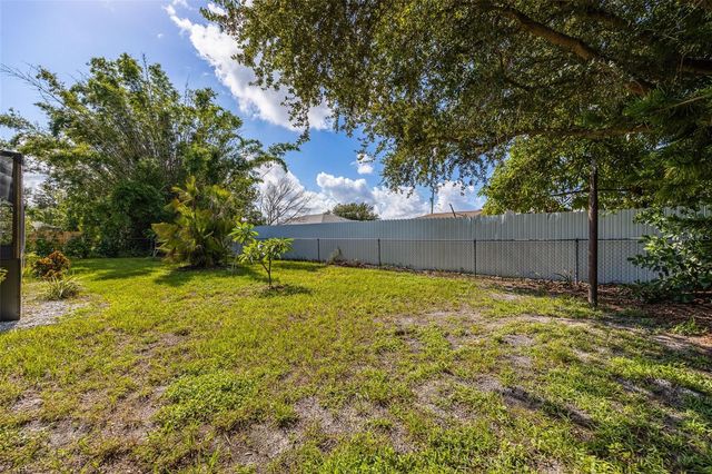 1432 SE 11TH STREET, Cape Coral, FL 33990