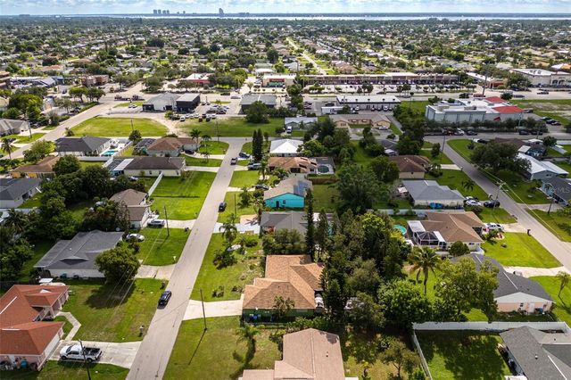 1432 SE 11TH STREET, Cape Coral, FL 33990