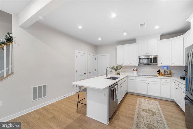 203 PARK CENTRAL TER, Manassas, VA 20111